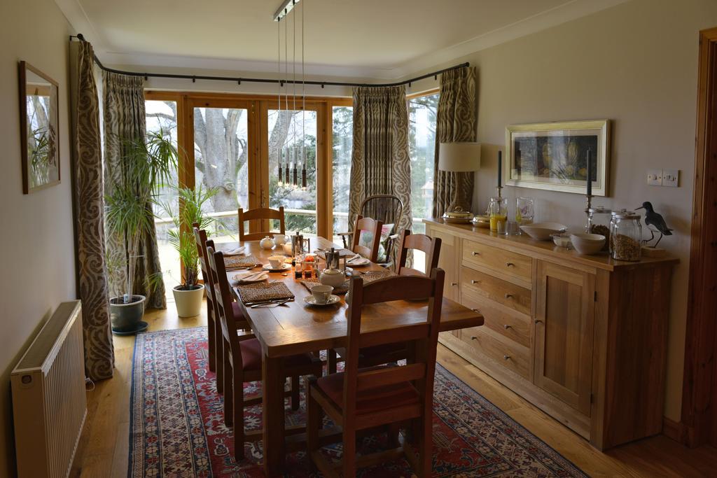 アバーフェルディ Brae House Bed & Breakfast エクステリア 写真