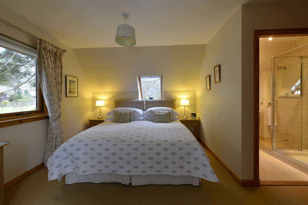 アバーフェルディ Brae House Bed & Breakfast エクステリア 写真